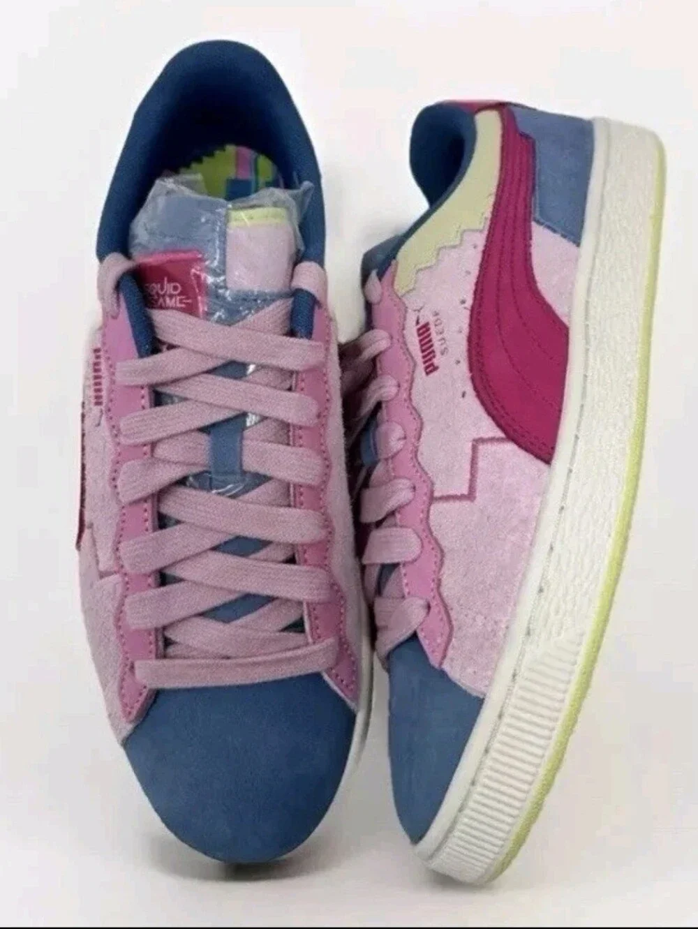 BNWT PUMA x Netflix Squid Game Suede Sneakers Multicolor Men 8.5 Women 10 Pop - Picture 2 of 16